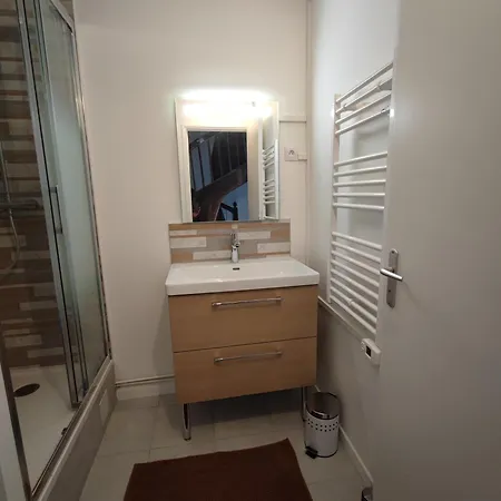 Ideal 5-10 Personnes Apartment