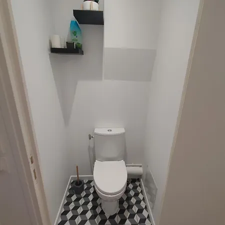 Ideal 5-10 Personnes Apartment *